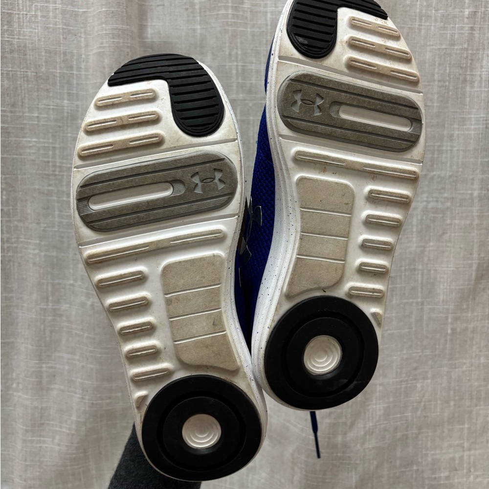 Under Armour Blue Running Shoes - Picture 3 of 7